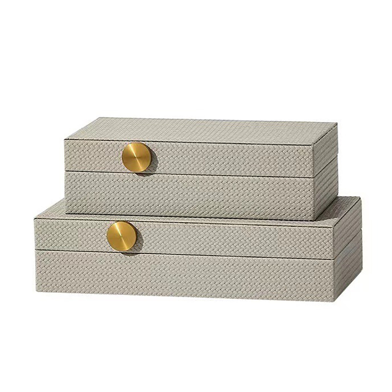 Women Accessories Display - Małe skórzane pudełko na biżuterię dla