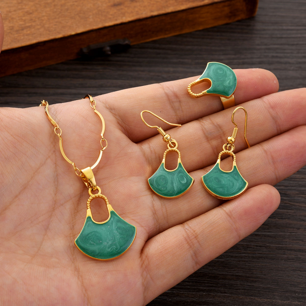 Złoty Zestaw Biżuterii PNG dla – Women Accessories India recenzja i cena